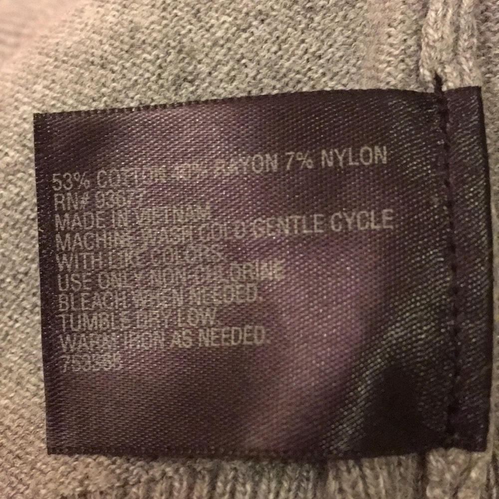 WORTHINGTON Basic Gray Sweater - Picture 6 of 6